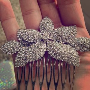 Gorgeous bridal comb worn once!